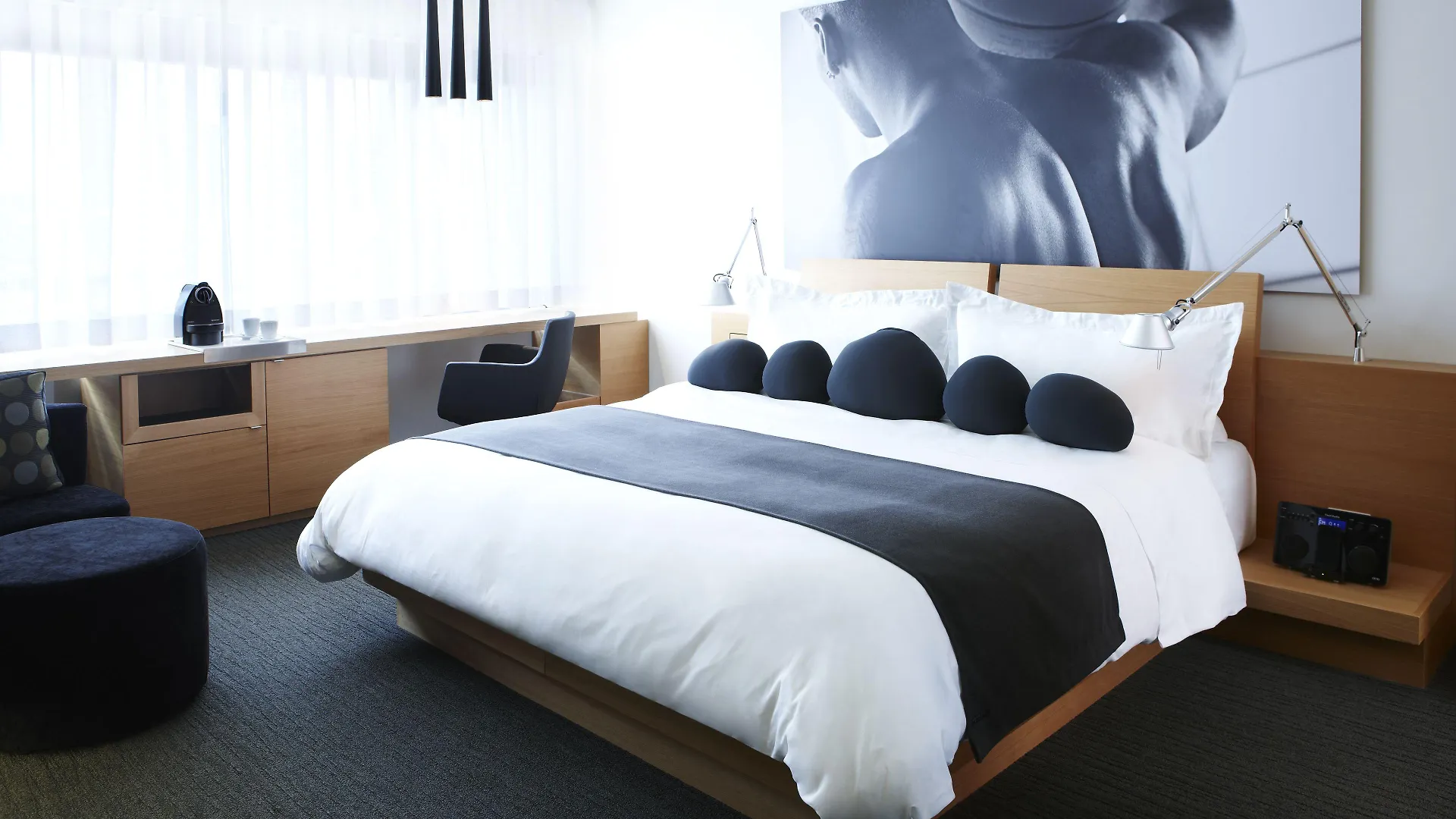 Le Germain Hotel Maple Leaf Square