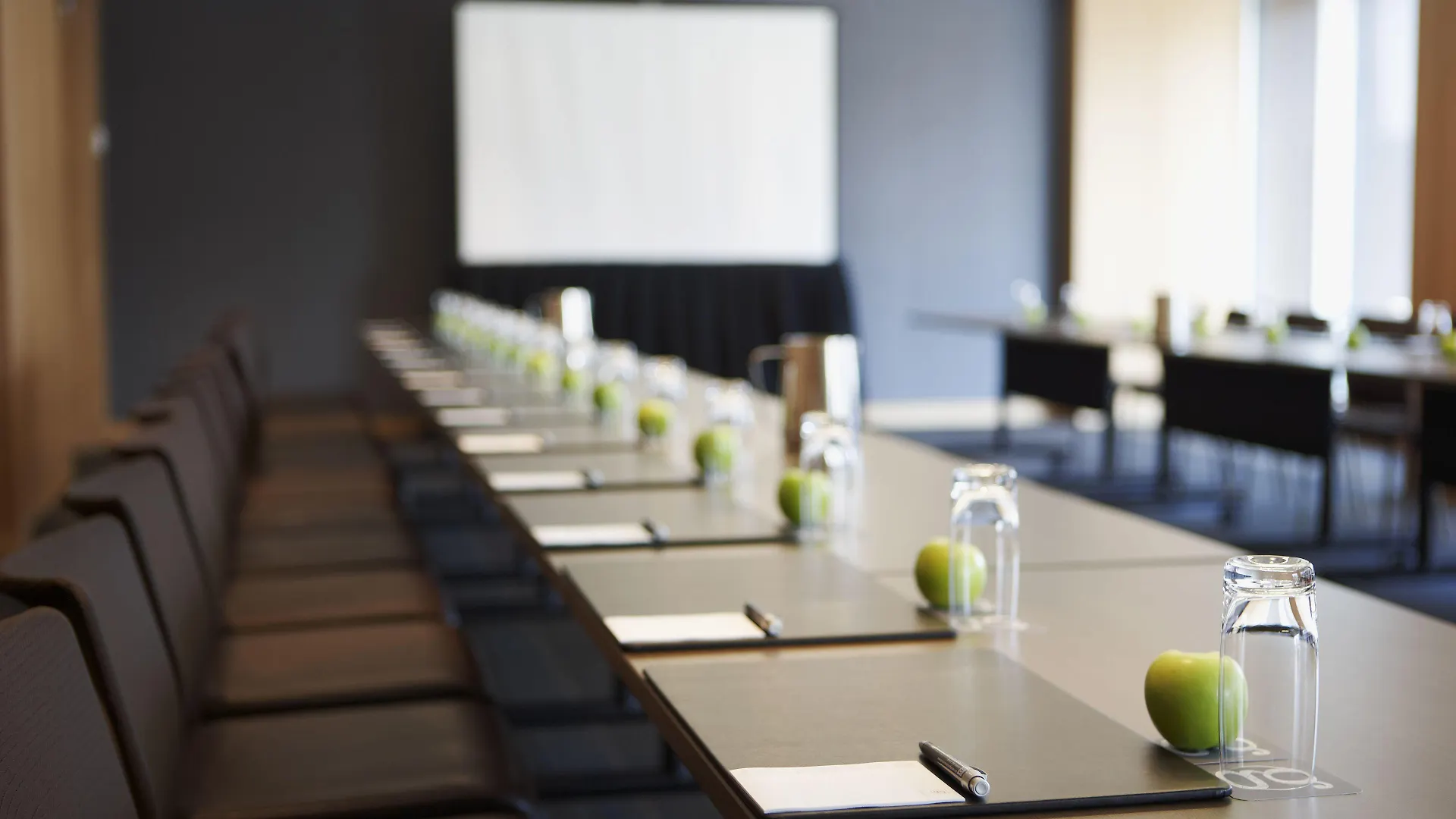 Le Germain Hotel Maple Leaf Square